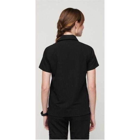 ✨Figs Nala Shortsleeve Black Sz Medium ScrubPolo✨ - Picture 2 of 10